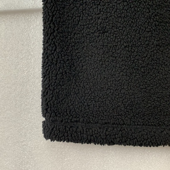 NEW no tag Uniqlo Skirt XS size. Super warm, perfect for cold seasons. - Picture 8 of 8